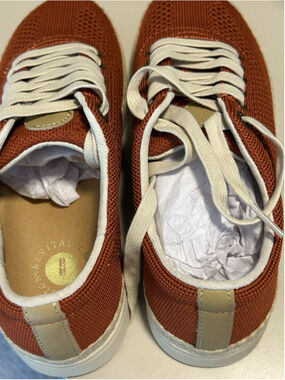Revitalign Women's Sneakers Orange Size 6.5B Leather/Textile Upper
